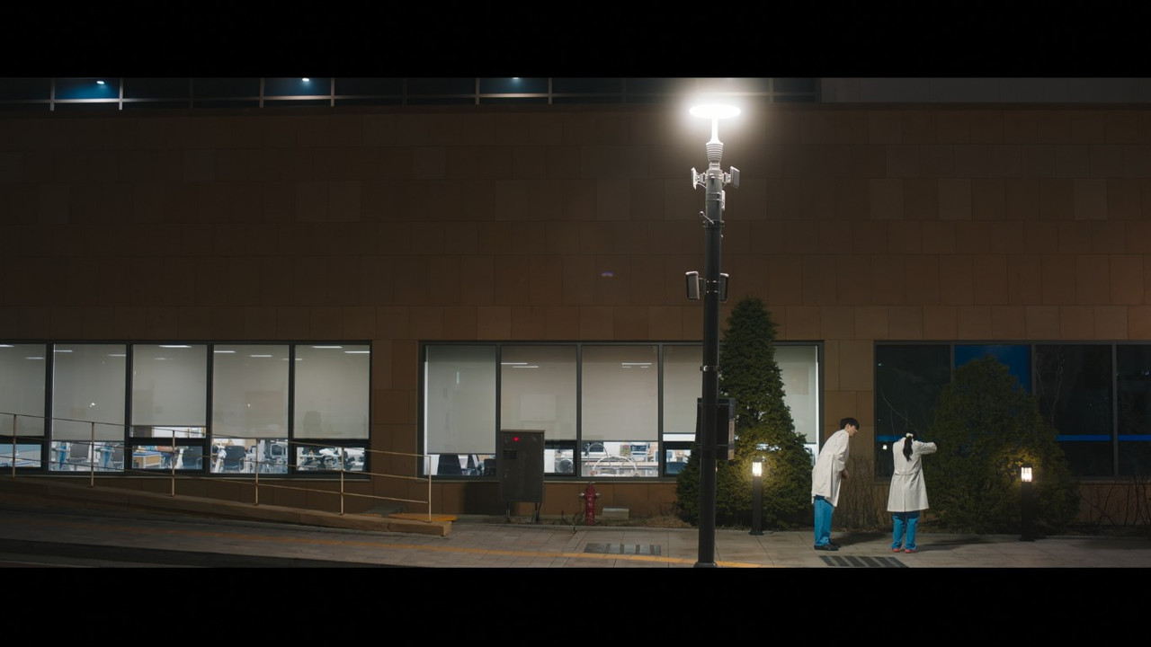 VS--Netflix-ResidentPlaybookE7Episode7-71’52”