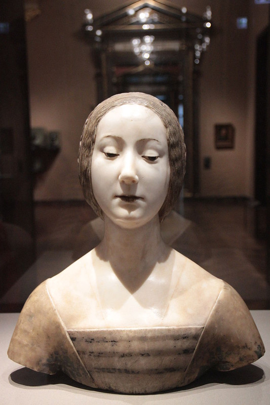 Female-bust-An-ideal-portrait-of-Laura-by-Francesco-Laurana