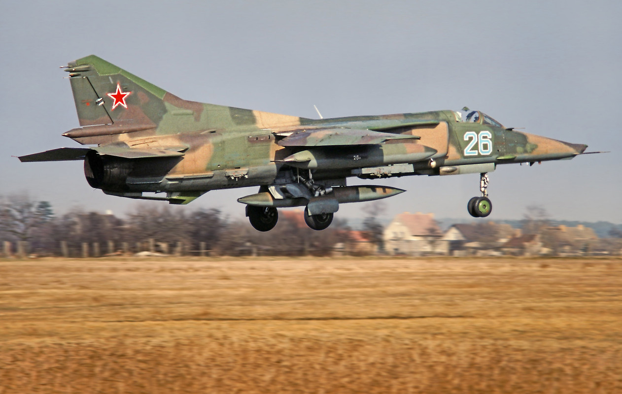 559 APIB Mig-27K 26 Blue_76802643375_Frühling 1993