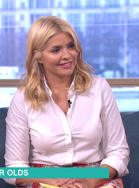 Holly Willoughby - This Morning (02.02.17) White Blouse - 1080p HD147