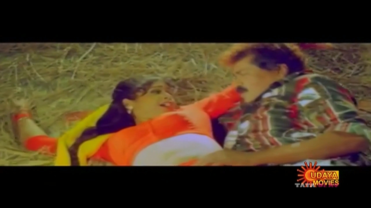 Dolly Minhas Hot CRG.mp4_20240727_131027.477