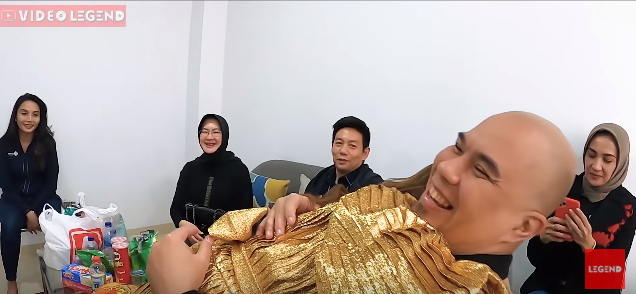 Rossa melepaskan kerinduan kepada Ahmad Dhani