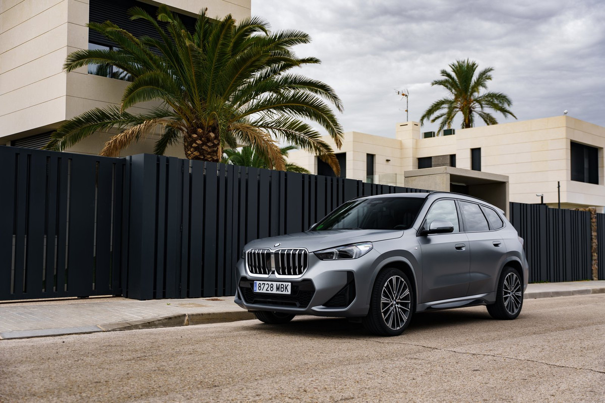 P90485085_highRes_bmw-x1-national-pres