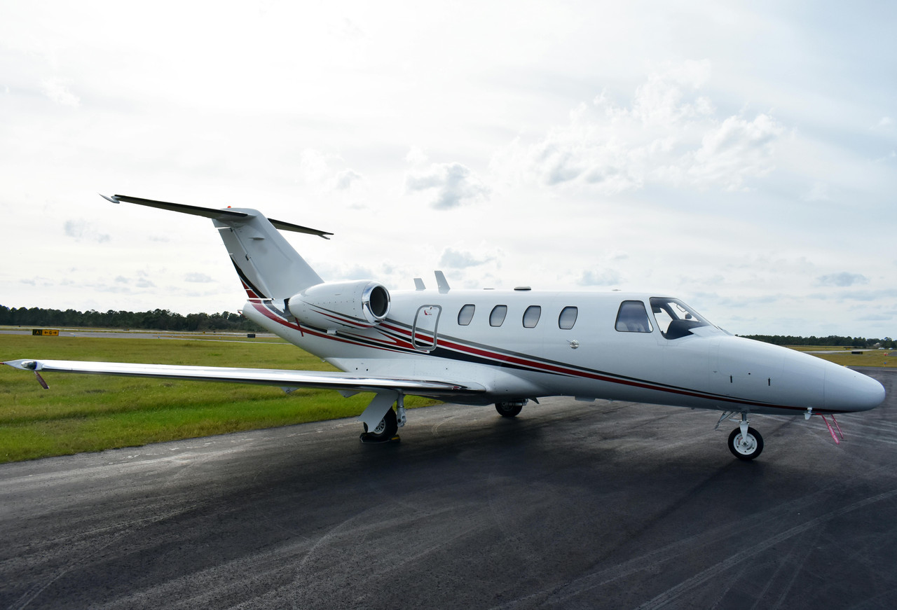 Private aircraft at Fort Lauderdale-Hollywood International Airport