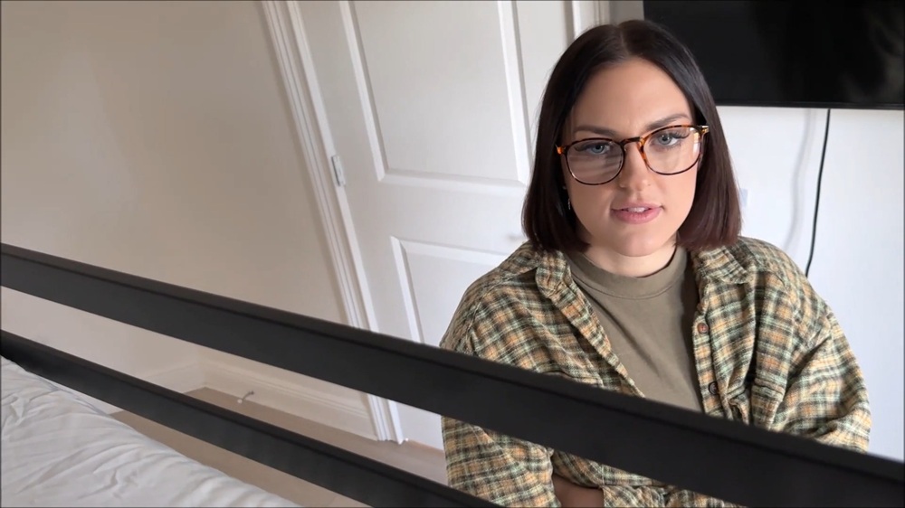 FamilyTherapyXXX – Lucy Lotus The Bunk Bed Incident 1080p