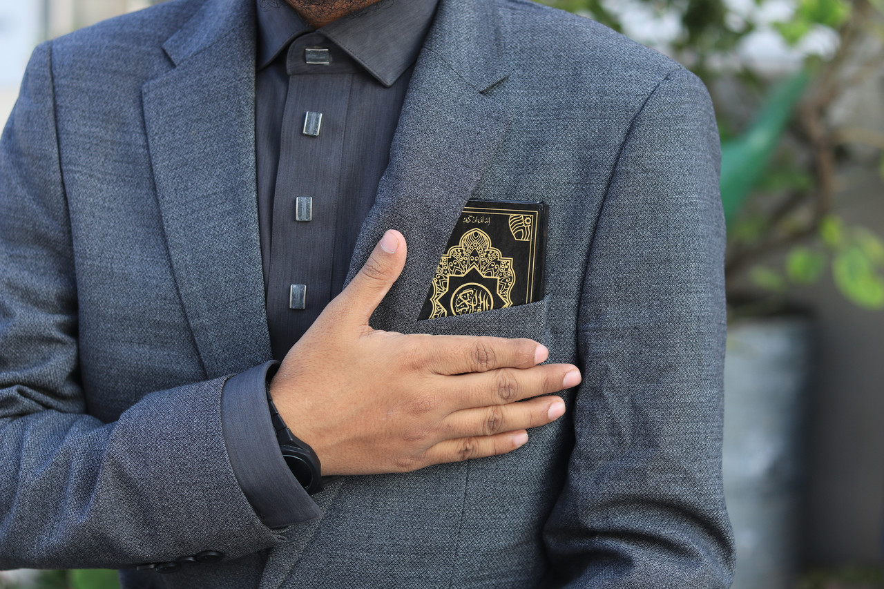 হাতে ধরে আকার তুলনা