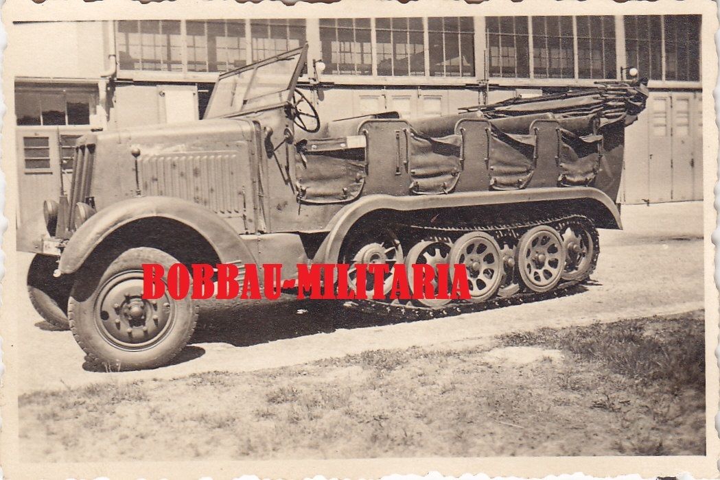 Weißenfels Kaserne Werkstatt Halbkette Sd.Kfz We