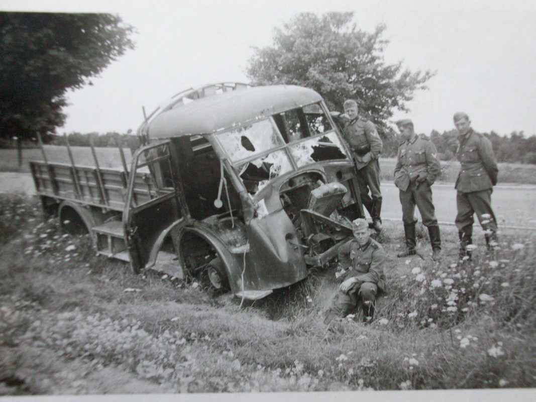 französischer Beute LKW Renault nach Jabo Angrif