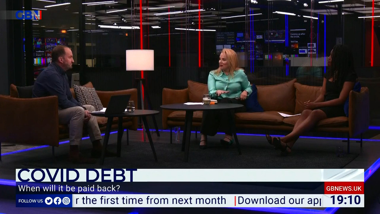 06.20 - 19.00.00 - Sunday Night Live. Interviews, debate and discussi....ts_snapshot_16.25.973