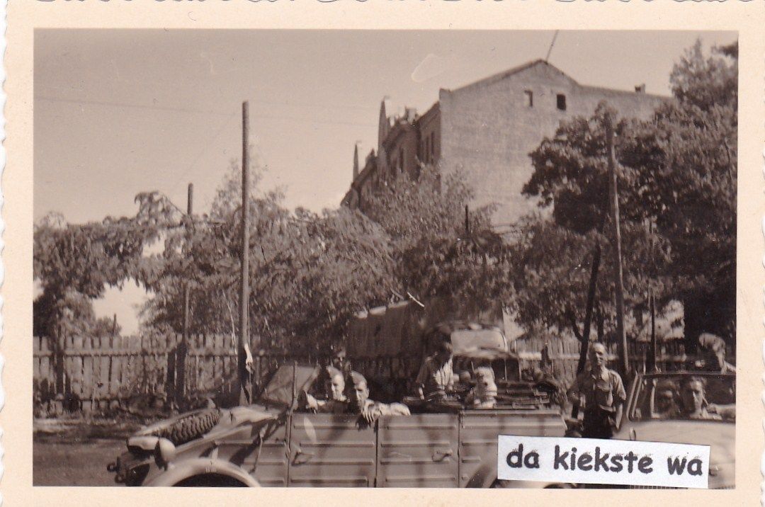 Foto KFZ Kübelwagen VW Typ 82 camo tarnanstrich 