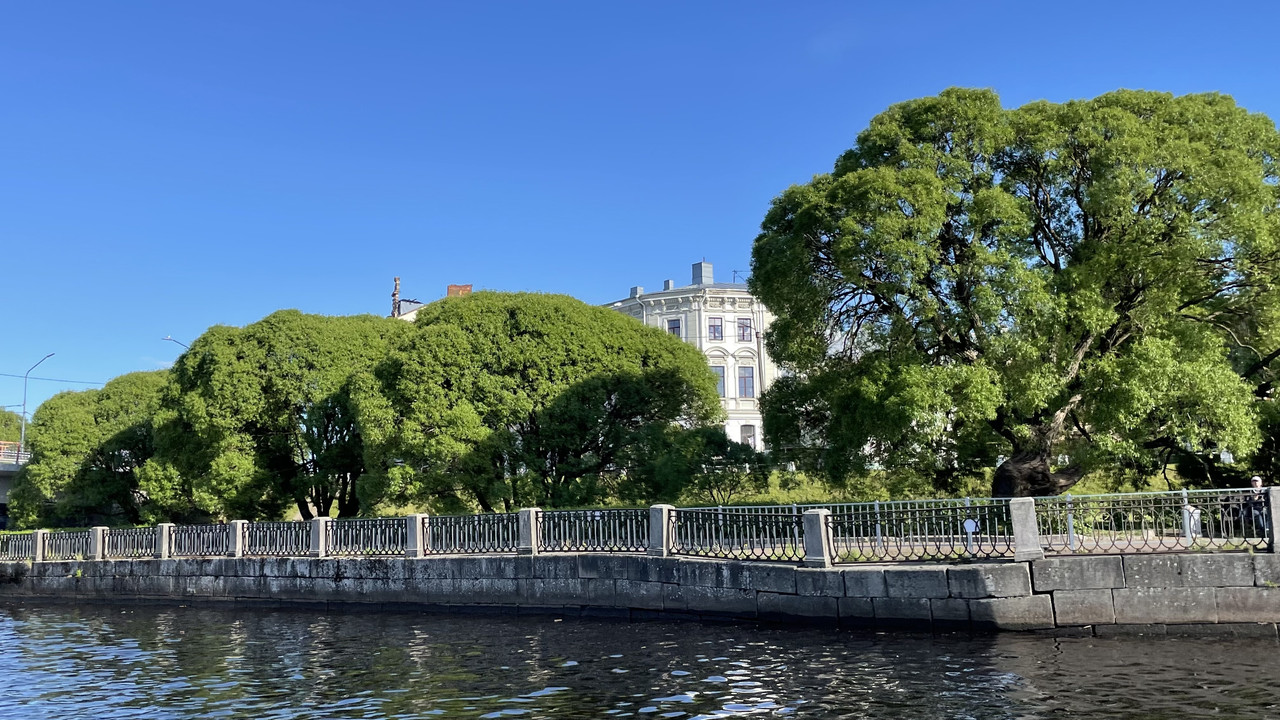 8C97F320-571B-474D-B052-33EDE43FDC11