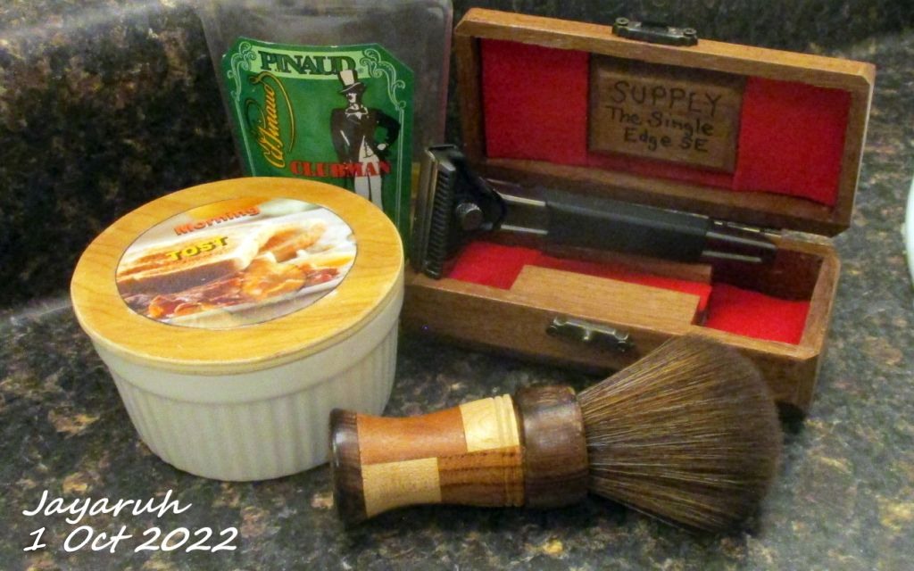 [Image: sos221001.jpg]