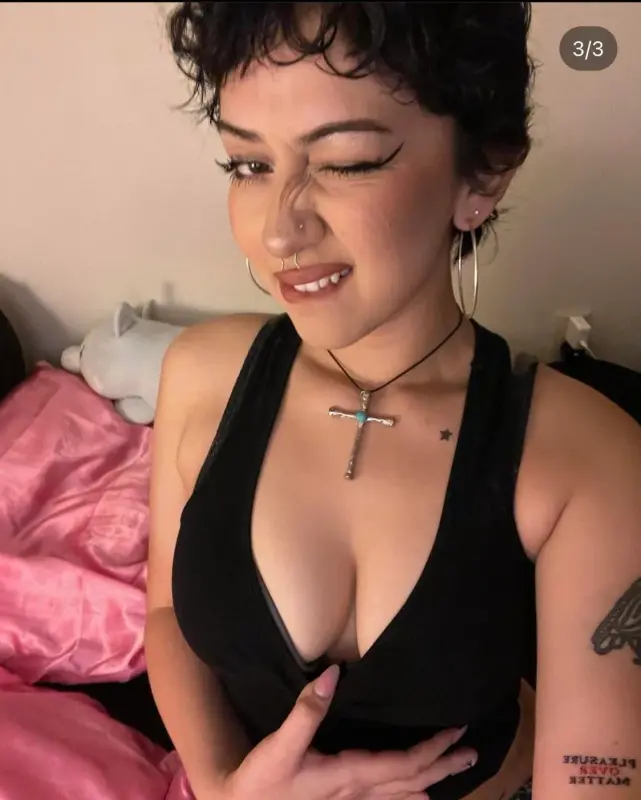 [Image: angel-jessie-v0-blxmoxj3uchc1.webp]
