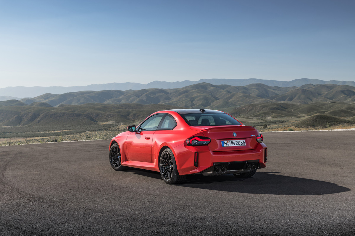 P90481926_highRes_the-all-new-bmw-m2-s