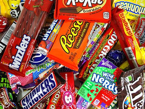 [Image: all-city-candy-survival-kit-candy-gift-b...048x-1.jpg]