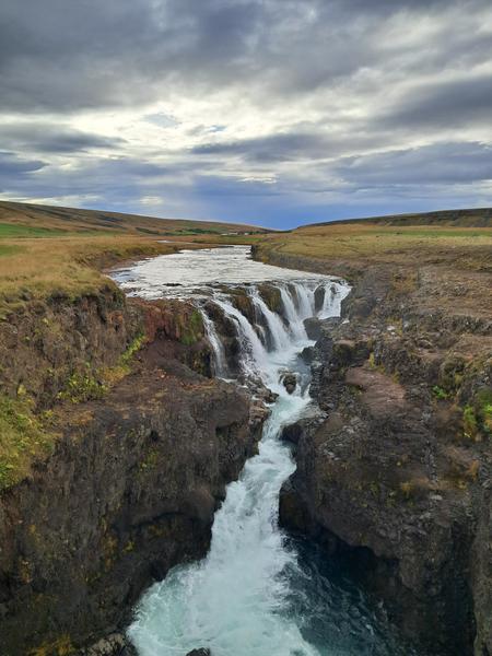 Tejados de turba, cañones y campos de lava, Península Snaefellnes - Islandia, donde la tierra ruge. (5)