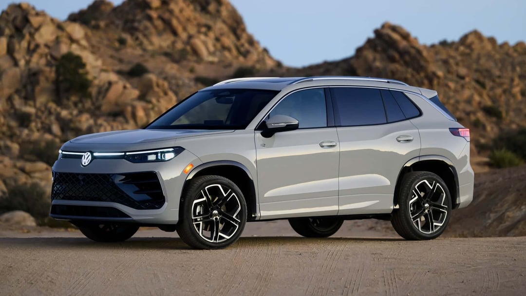 2025-volkswagen-tiguan-v0-Zhji-GSz-Qmz-XITz6v6u1-Uk4-Tayxx-NYEpx-Wrj-V-w-ZG11s.jpg