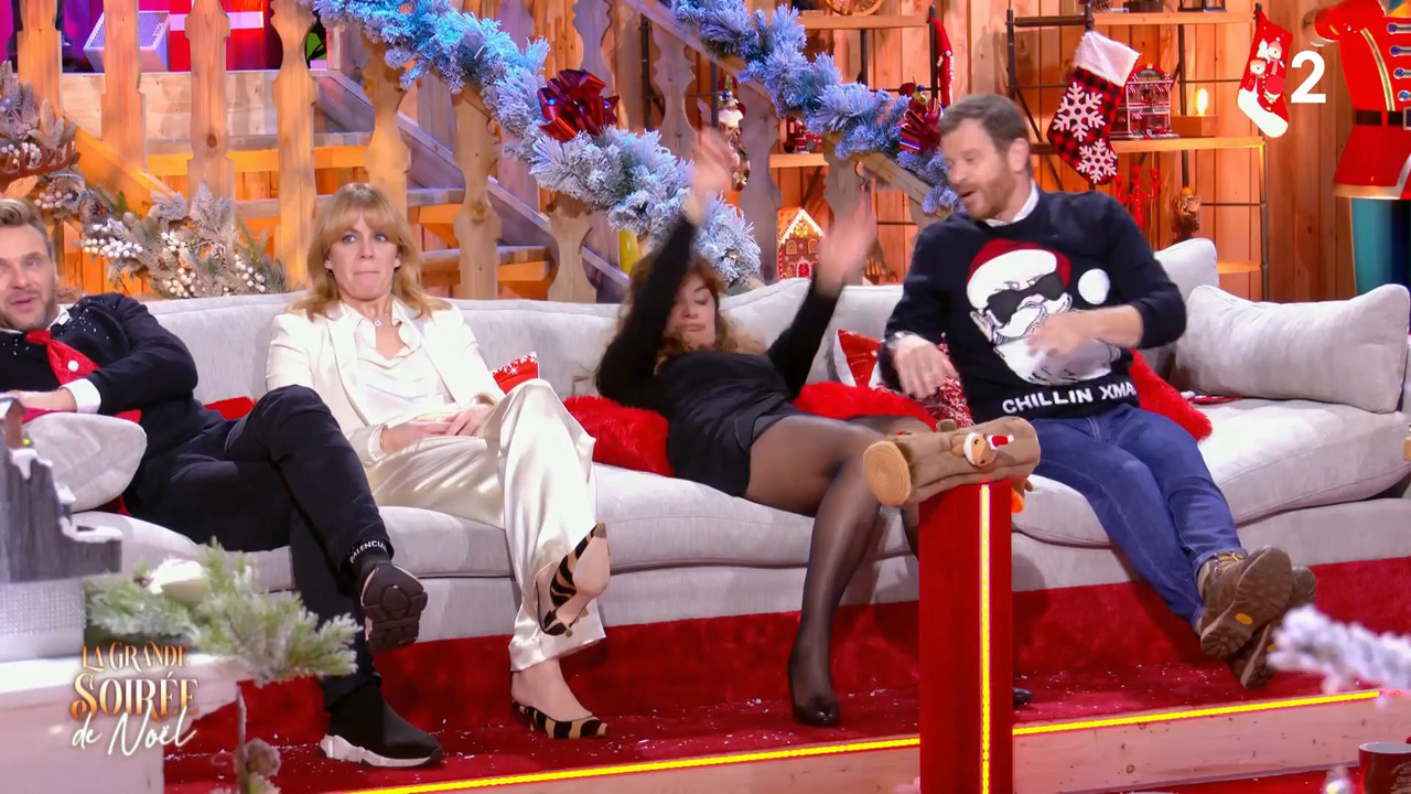 2021-12-24_21_10_Fr2_La-grande-soiree-de-Nol.mp4_snapshot_01.23.16.816