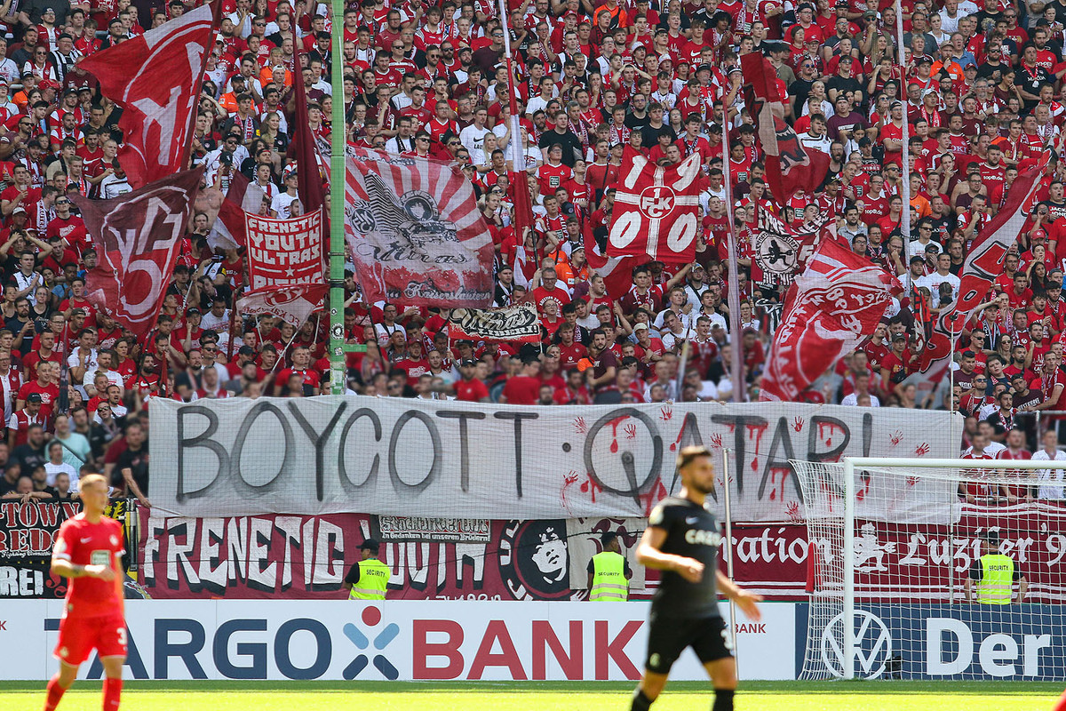 1-fc-kaiserslautern-sc-freiburg-dfb-pokal-2022-2023-17