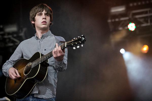 Jake Bugg Performance