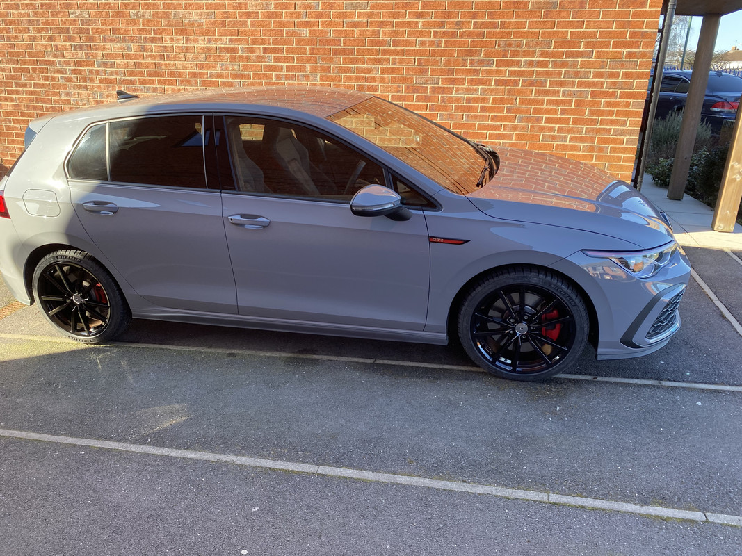 82D64739-8279-40C7-8501-FC3357075E1A