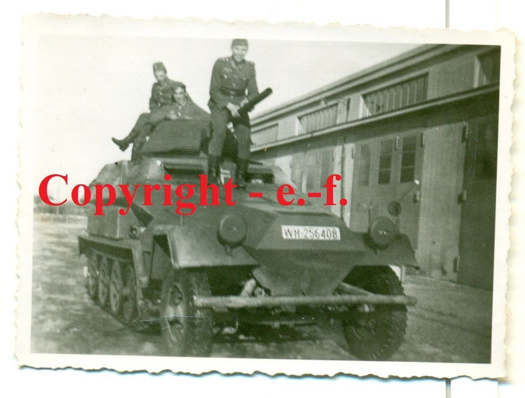 FOTO - SdKfz - SCHÜTZENPANZER - SdKfz 251 - WH-2