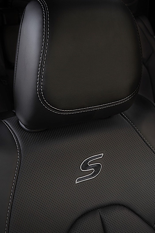 2020 Chrysler Pacifica Red S Edition (33)