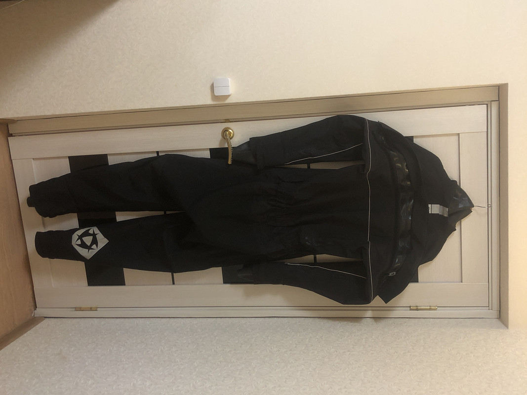 AD6901A7-4692-458E-BE86-4ECA998388D6