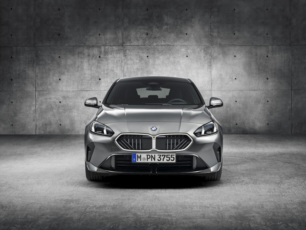 P90551955_highRes_the-all-new-bmw-1-se