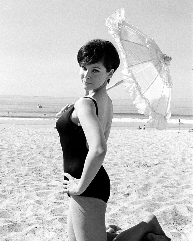 yvonne_craig_177