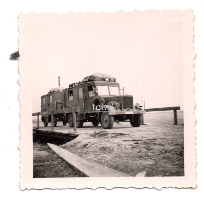 Russland Vormarsch Leningrad Brücke SDkfz LKW An