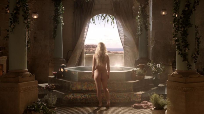 Pictures-of-Emilia-Clarke-naked-Emilia-C