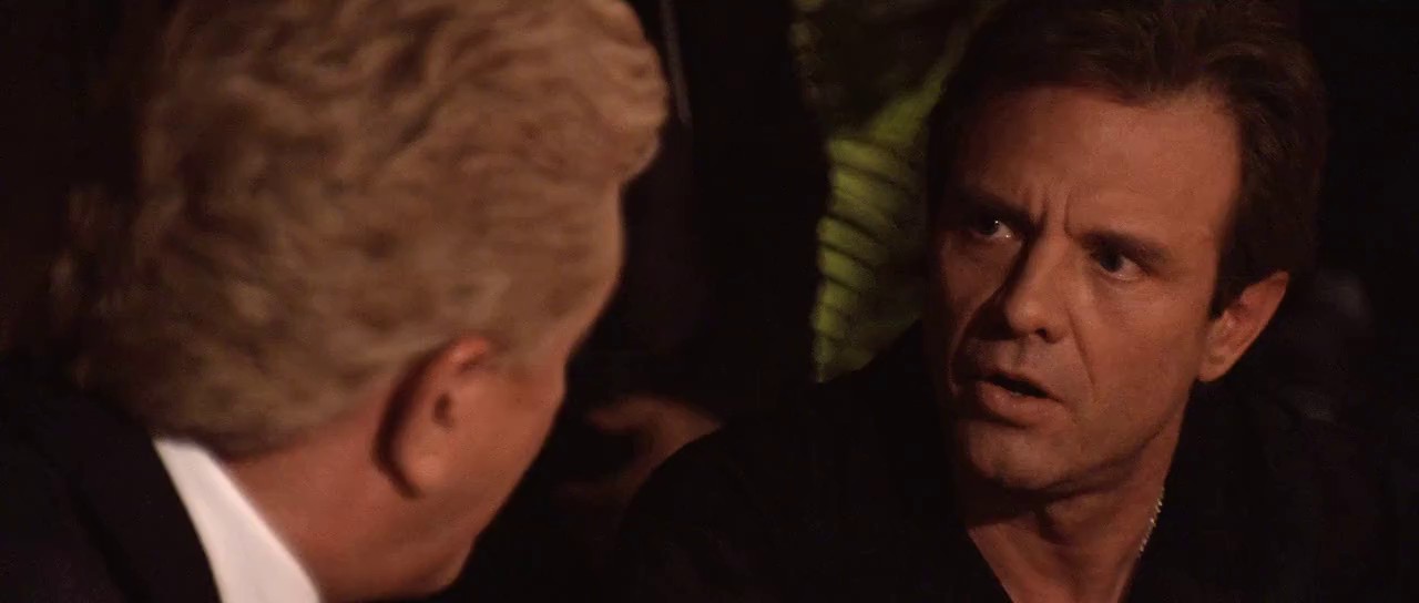 Stiletto-2008-Hindi-English-Blu-Ray-720p-x264-AVC-AAC-6ch-MSub-mkv-0002