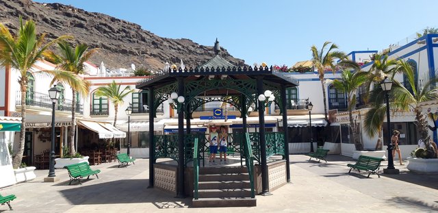 Puerto Mogan, piscina y juegos, no se necesita más! - Gran Canaria 2022 (5)