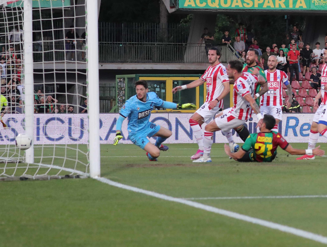 Biến động kèo Ternana vs Pescara 02h15 3/6 Serie C
