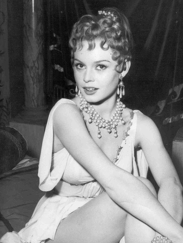 Bardot_Brigitte_me48