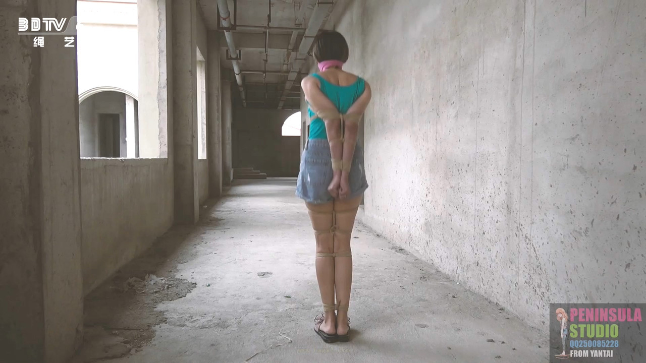 半岛束艺 灵粒户外版WOLF风简单粗暴的超紧缚逃亡.mp4_20190809_140155.849