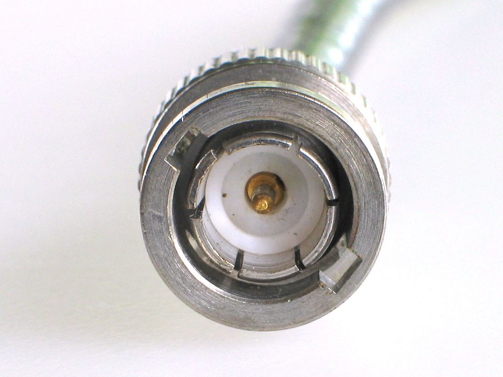 BNC_connector_20050720_002