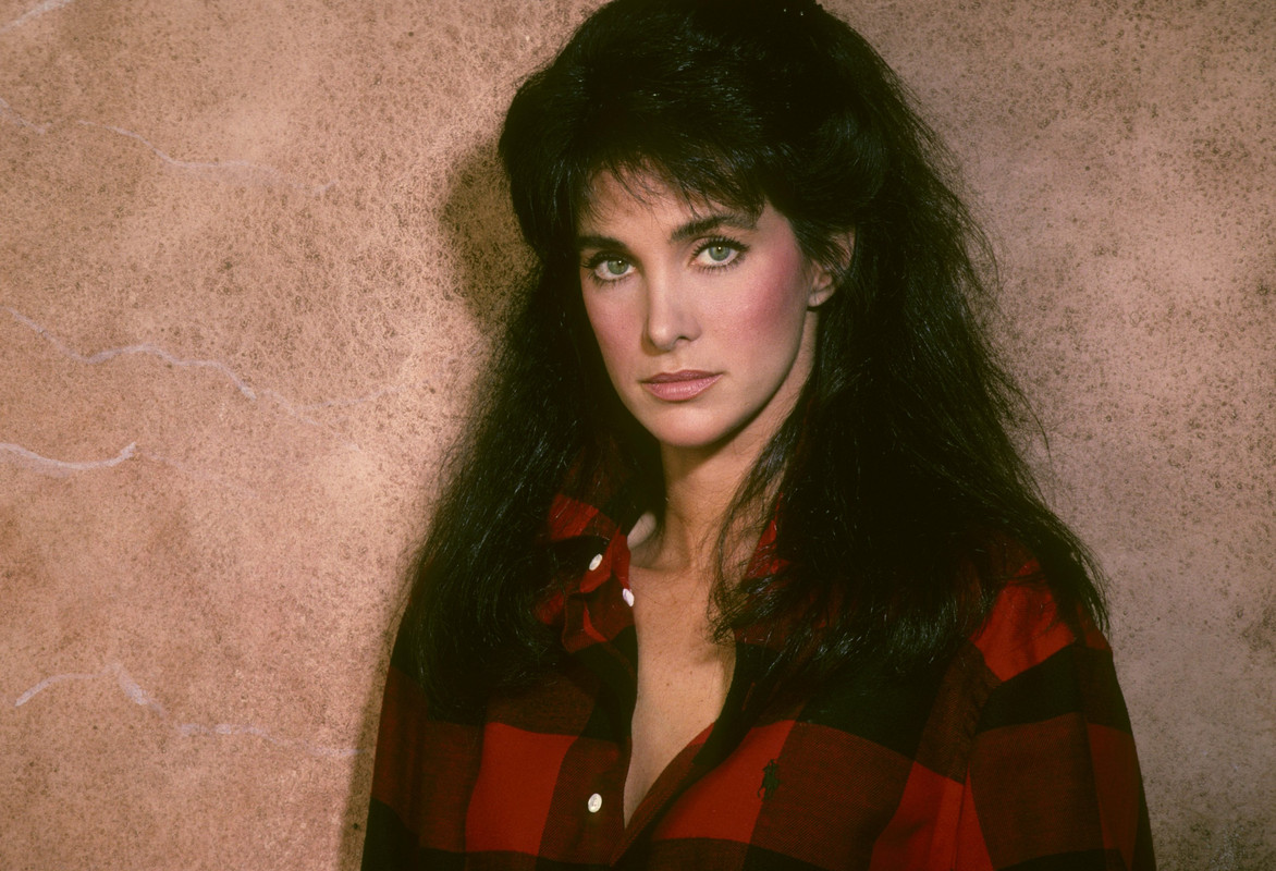 connie_sellecca_b08