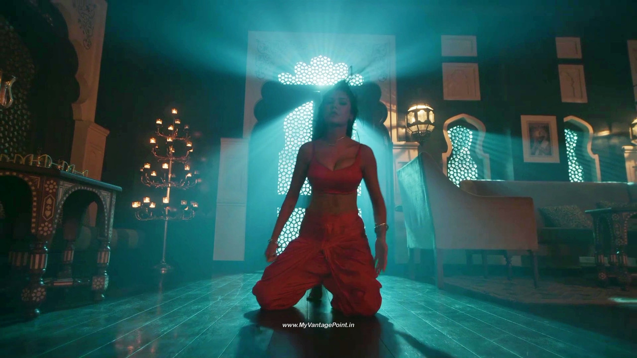 118Esha Gupta Hot in Aashram Web Series