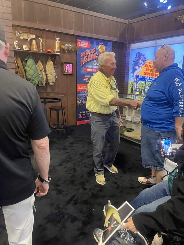 E508FBC8-3D65-47EF-A585-A51C72D06D90