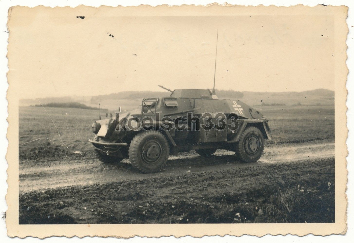 Foto Panzerfunkwagen 4 Rad Panzer Spähwagen Wehr