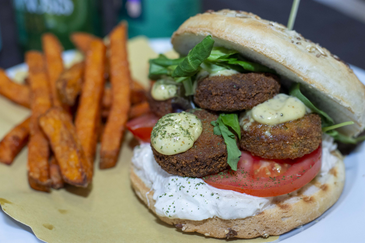 Panino con falafel di ceci
