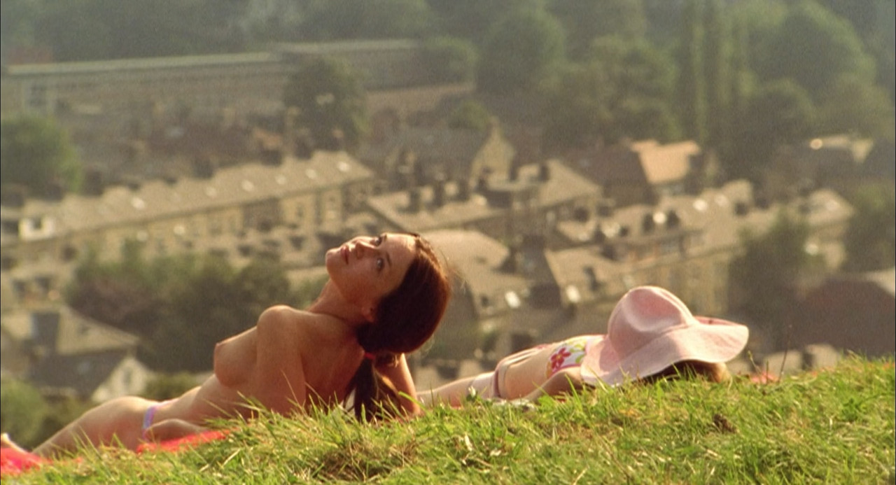 My Summer of Love (2004).mkv_snapshot_00.46.22_[2018.03.16_16.08