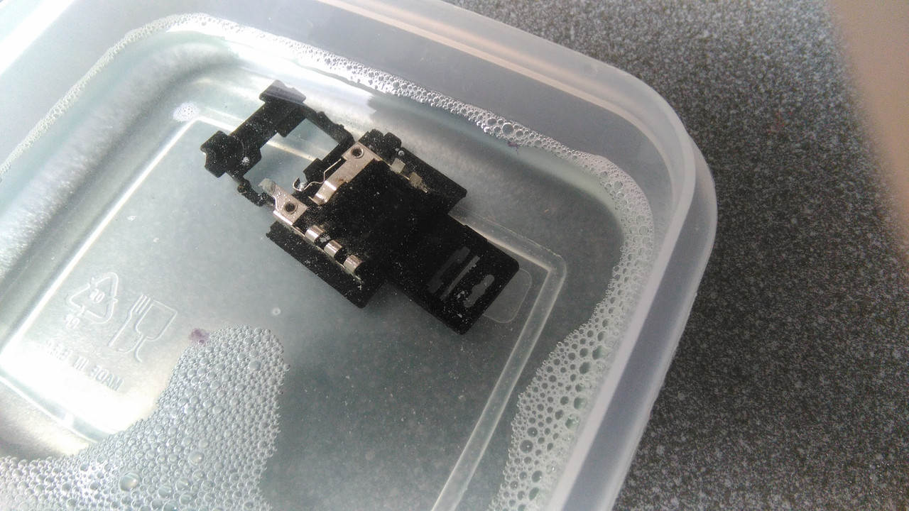 IMG_20200909_160915-cleaning contacts