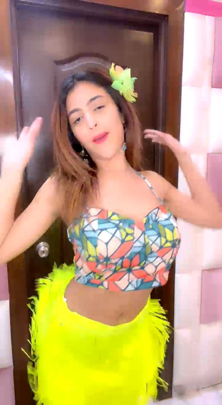 Sniggy Chops Latest Tango Live.mp4_snapshot_09.34_[2021.07.27_09.07.21]