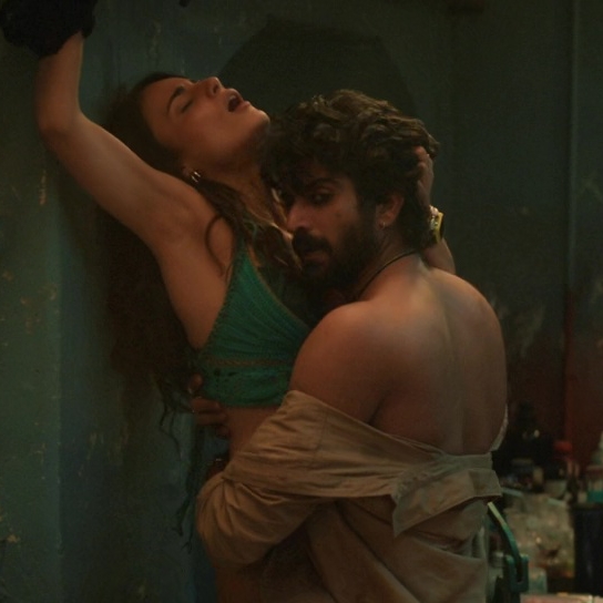 radhika-madan-bold-scene