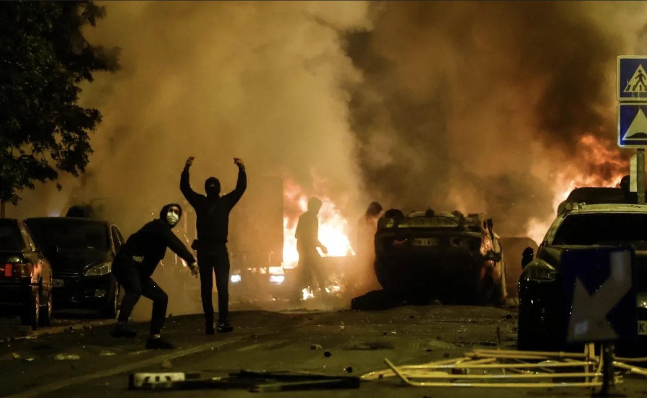 150 arrestados en protestas por el asesinato policial de un adolescente