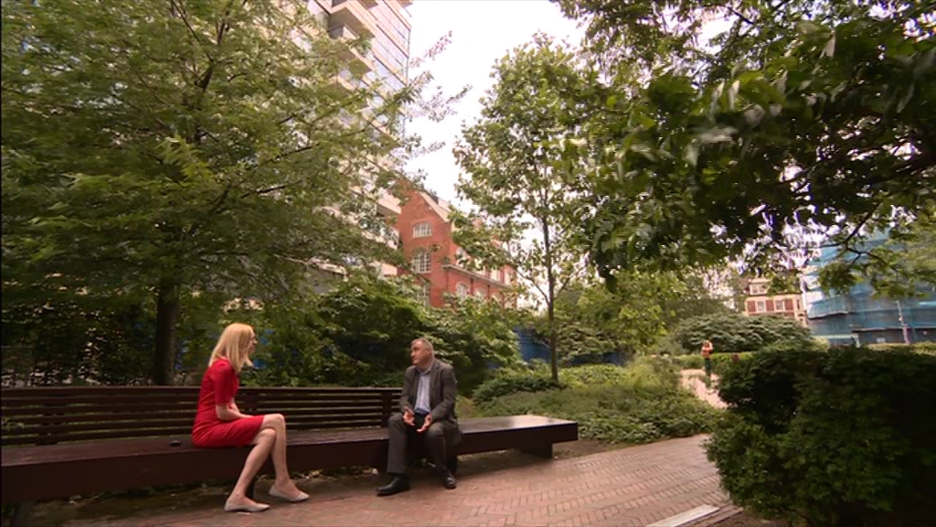BBC London News_20210616_19552010.ts_snapshot_04.38.426
