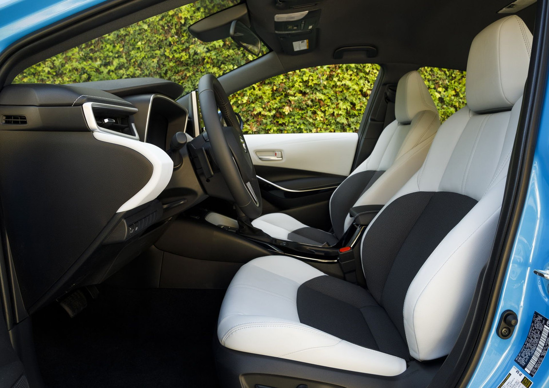 2019 Toyota Corolla Hatchback (16)